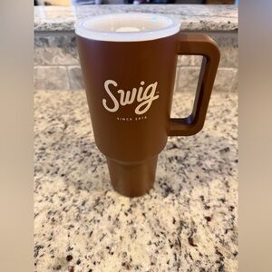 Swig Brown 44oz Travel Mug